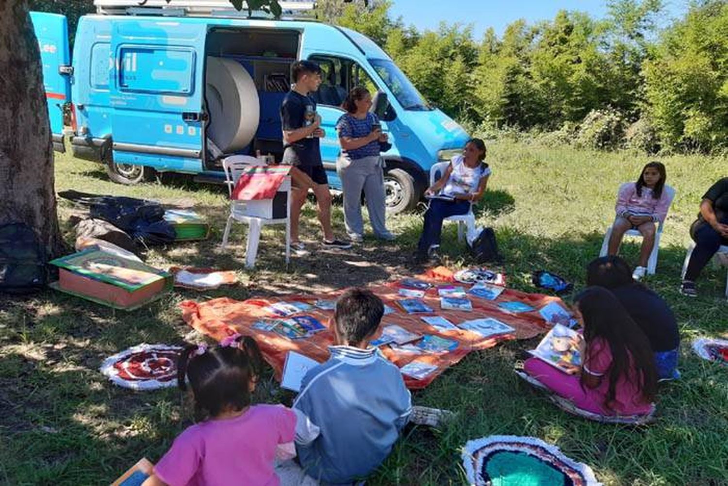 Continúa el recorrido del Bibliomóvil por el territorio entrerriano