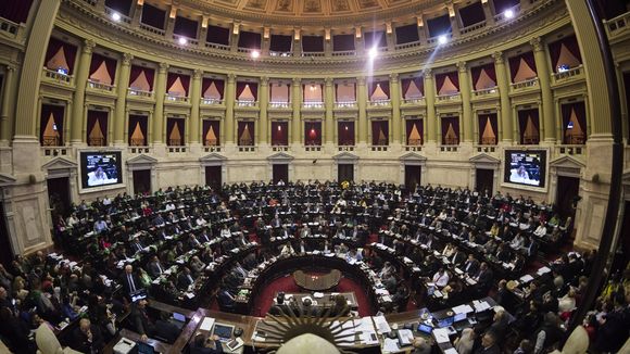 Elecciones 2025: Cuántas bancas ponen en juego Fuerza Patria, La Libertad Avanza y los demás partidos