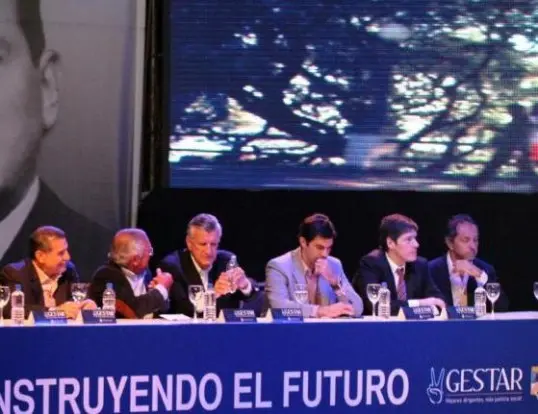  Scioli: "No hay nada más peronista que el desendeudamiento"