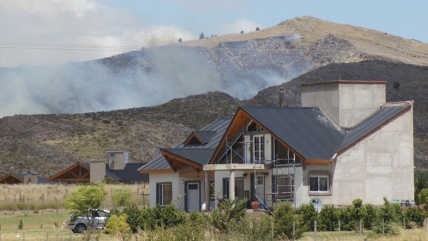 Incendio en Sierra de la Ventana: Scioli recorre la zona