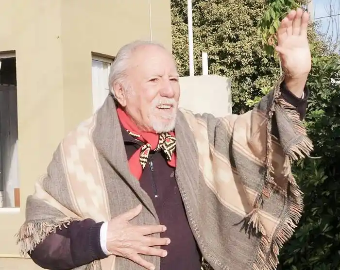 Festejos por los 90 años de don Víctor Velázquez