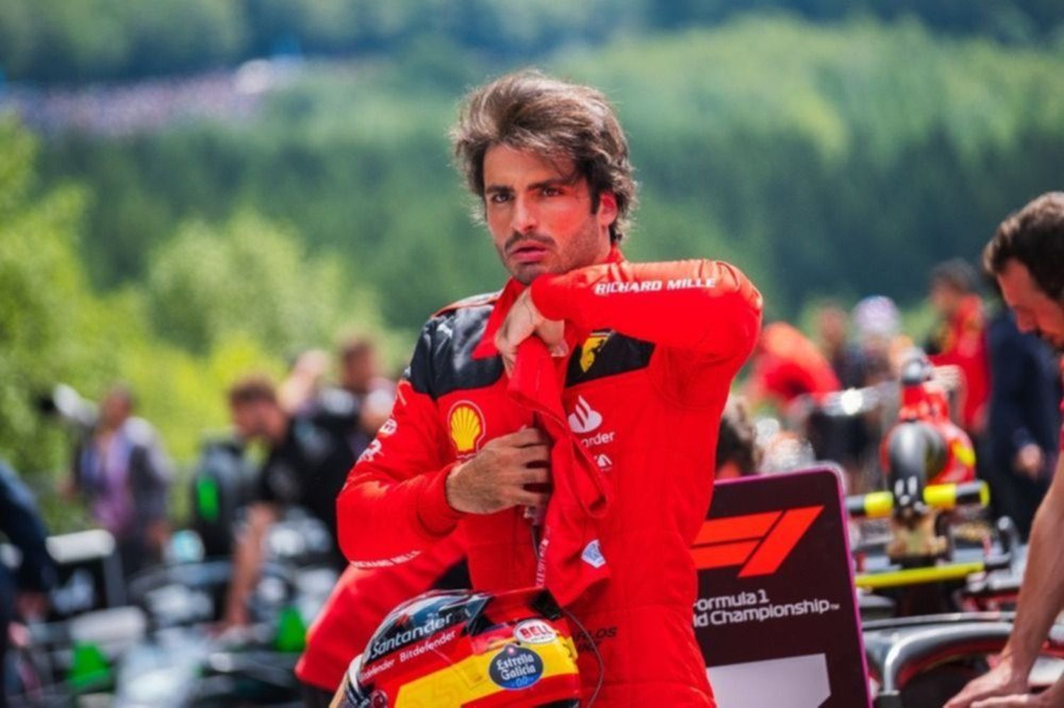 Conoce las inversiones del piloto Carlos Sainz y su familia