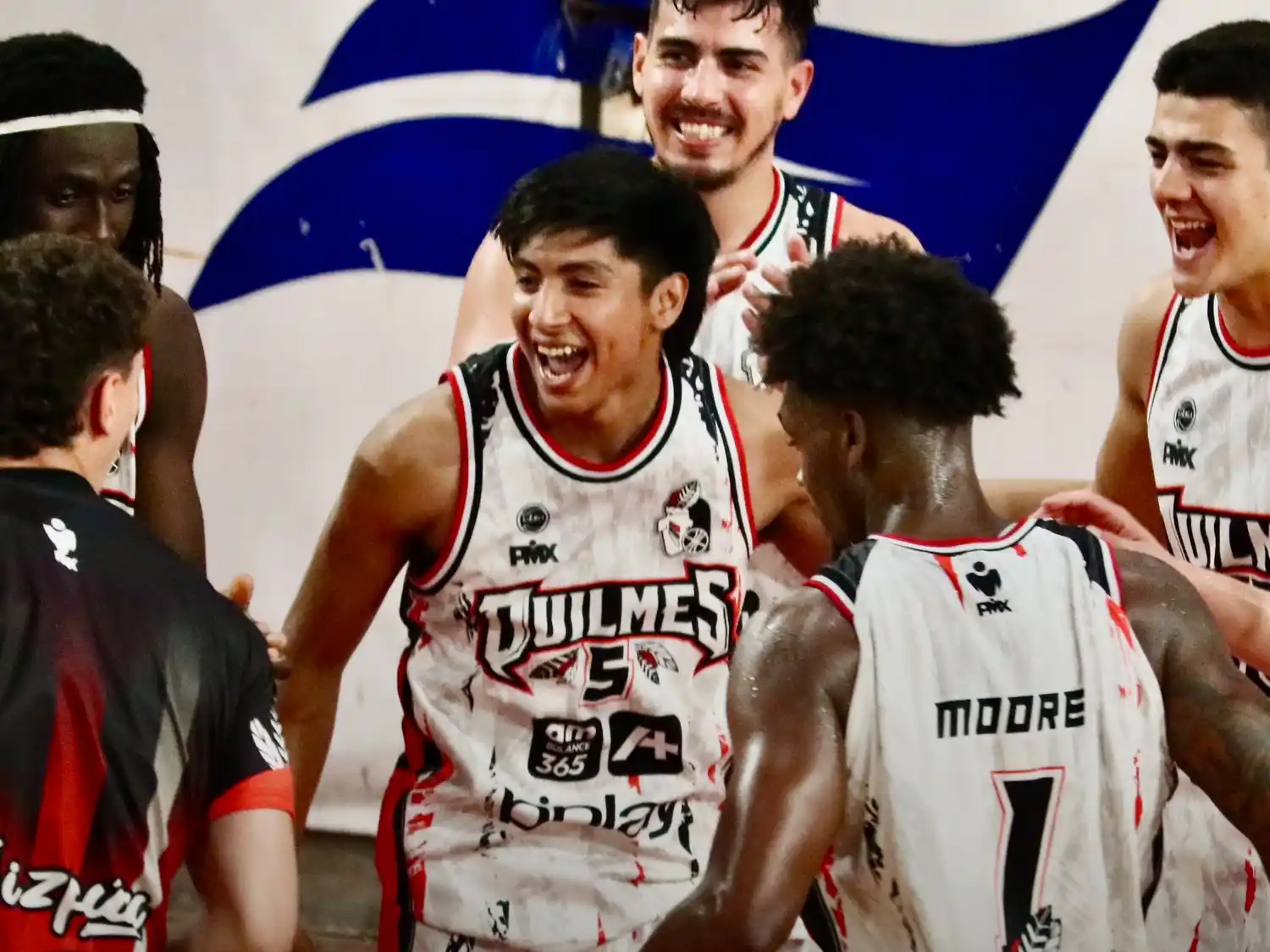 El Tricolor volvió a ganar, sumó su primer triunfo fuera de Mar del Plata y continúa la gira en Entre Ríos.