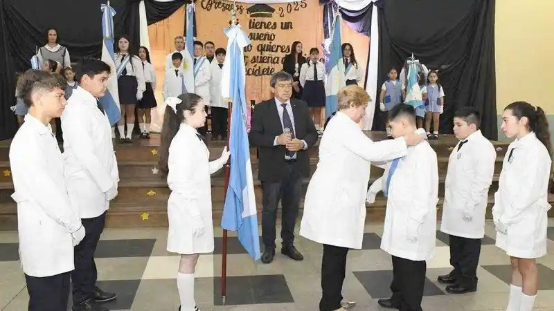 Educación cerró el ciclo lectivo 2025 con un acto