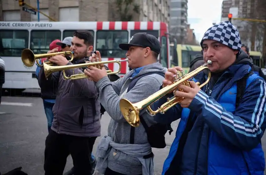 La discusión del boleto sigue estancada y crece la tensión