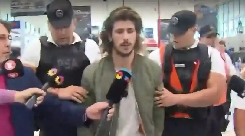 Rodrigo Eguillor, declarado “persona no grata” en el country donde vive su mamá