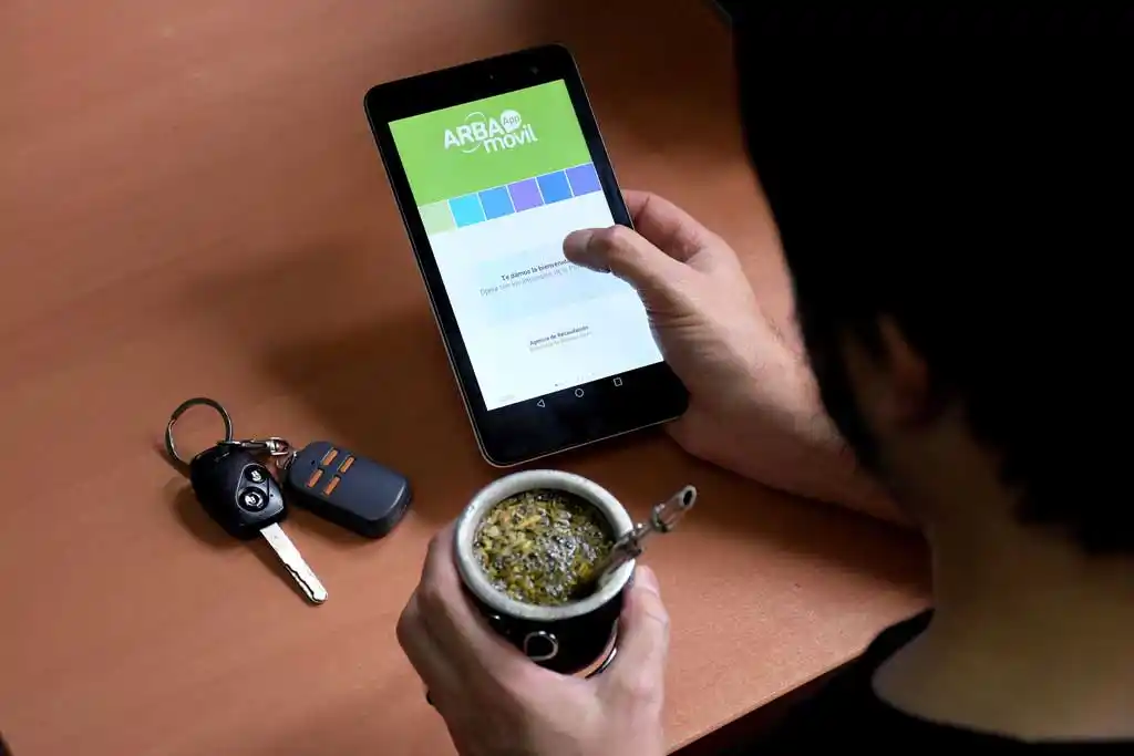 Arba descontará hasta un 10 % a quienes paguen por débito automático