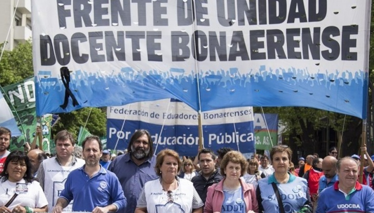 Docentes bonaerenses le piden al gobierno de Kicillof la convocatoria “urgente” a la comisión paritaria salarial