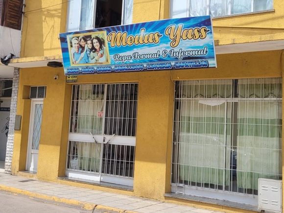 [VIDEO] Mecheras frustradas: cargaron ropa en un bolso para robar, pero las descubrieron