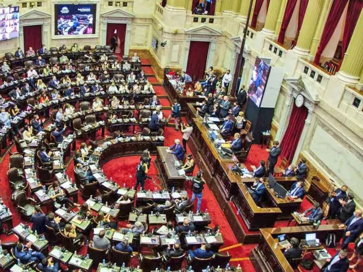 Rosca. El Gobierno, la negociación y la dura tarea de aprobar en minoría.