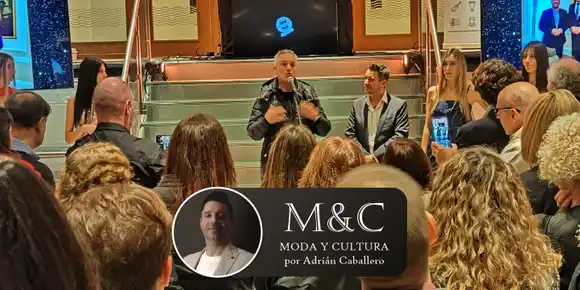 Adrián Caballero celebró sus 25 años con la moda y su llegada a El Marplatense