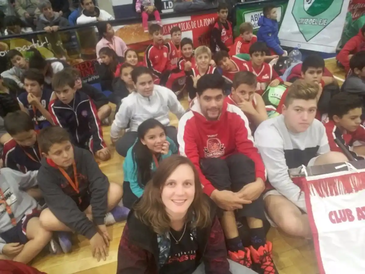 Pequeños de San Isidro jugaron en el 8° Encuentro “Tatá Flores”
