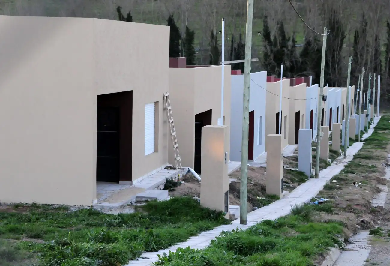 El Instituto de la Vivienda regularizó los pagos del parado proyecto de Mujeres sin Techo