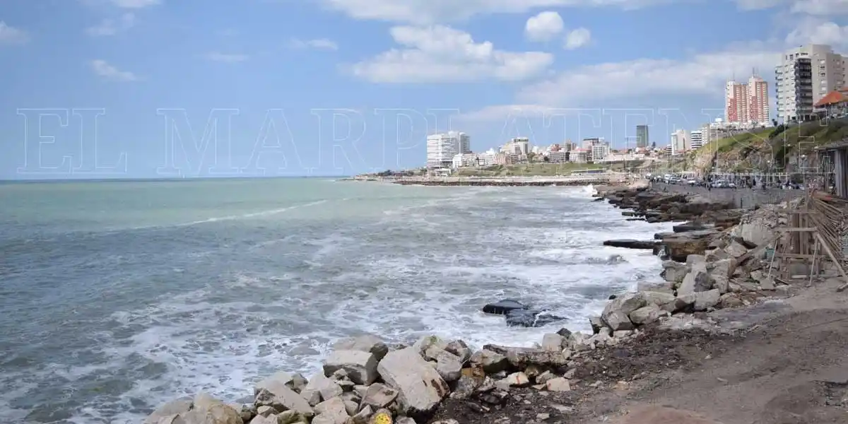 Una mañana helada y con cielo algo nublado