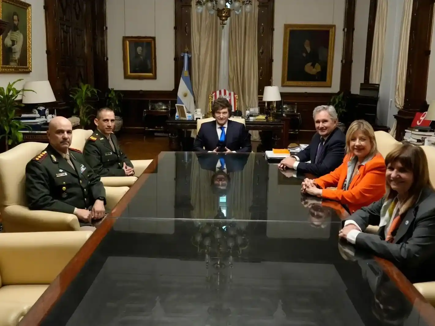 El encuentro en Casa Rosada se convirtió en un gesto institucional tras uno de los episodios diplomáticos más tensos de los últimos meses.