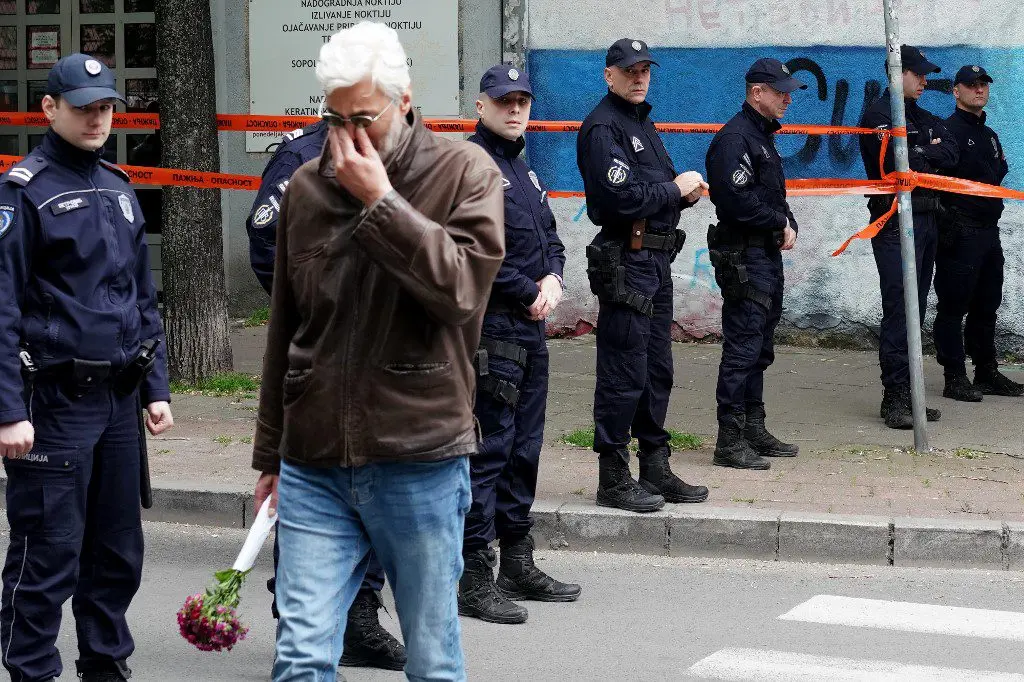 ¡TRAGEDIA EN SERBIA! Joven de 13 años dispara en su escuela y mata a 9 personas y hiere a otras 7