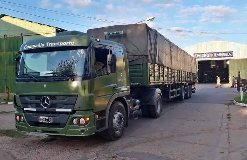 Coronavirus: llegaron a la provincia los camiones que trasladan el hospital modular