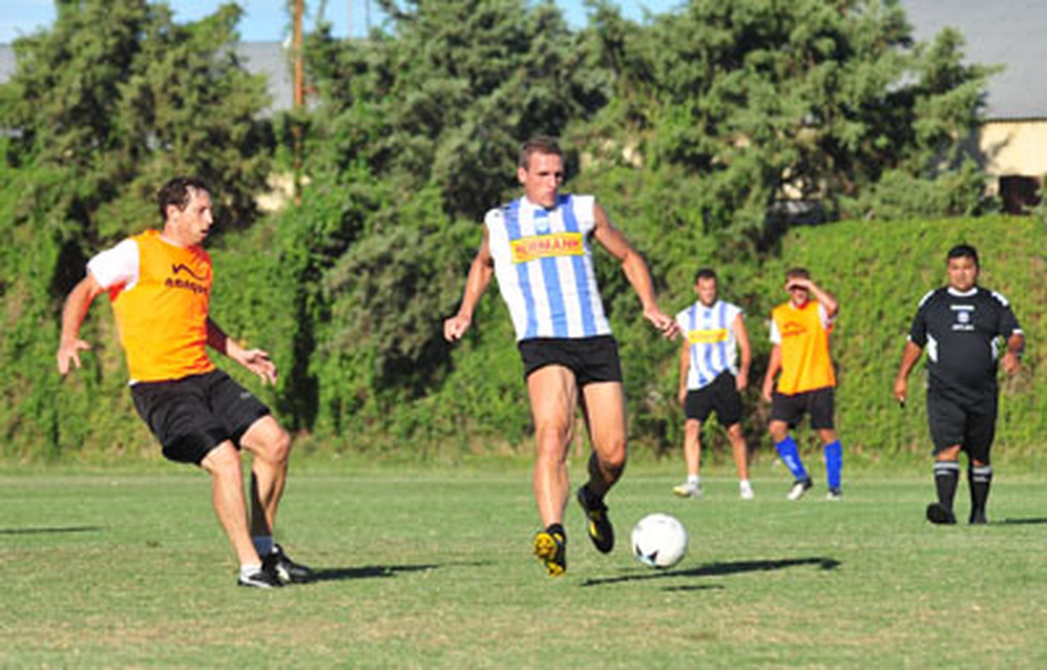 Juventud Unida perdió ante Gimnasia en un nuevo amistoso