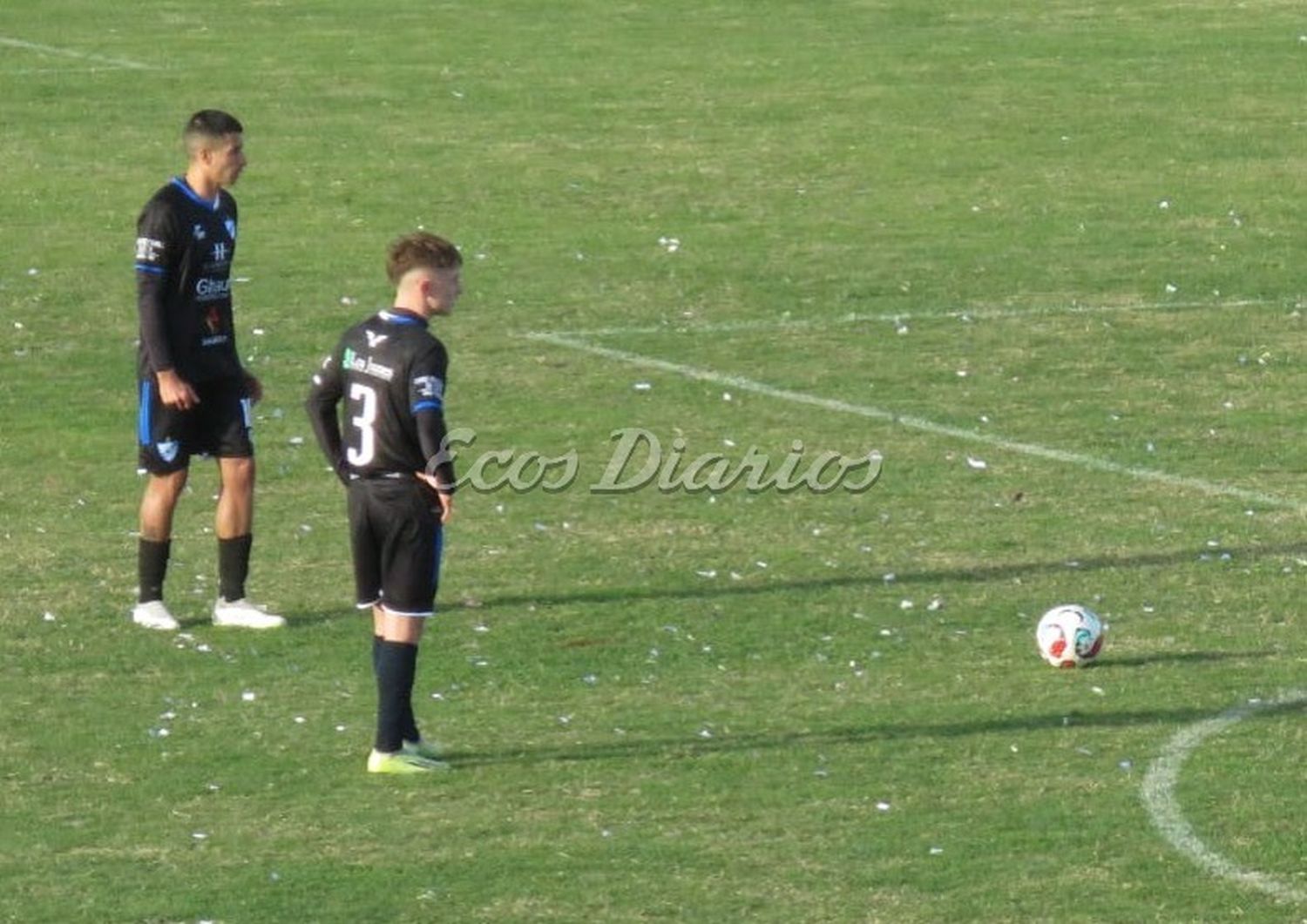Tiro libre previo a la apertura del marcador