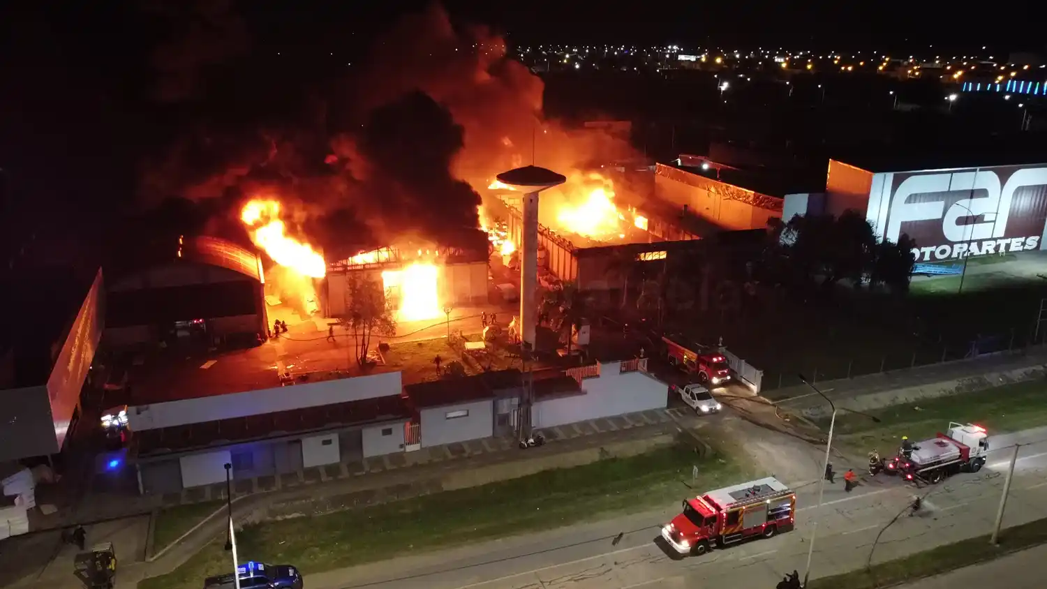 Incendio en Sueño Dorado - Imágenes de dron | Crédito: RADIO RAFAELA