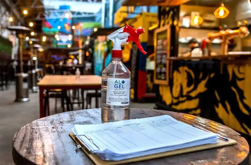 Eximirán de obligaciones tributarias a rubros económicos afectados por restricciones