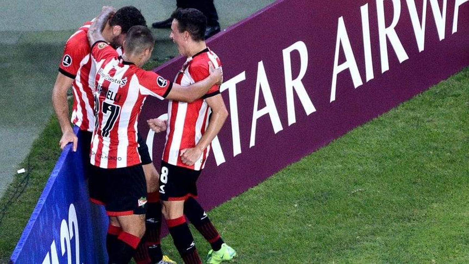 Estudiantes de La Plata venció a Everton y accedió a la fase de grupos