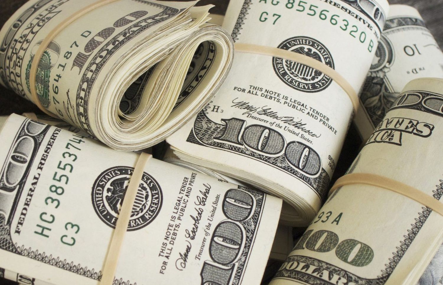 El dólar, ese muchacho rebelde que pone en apuros a los gobiernos