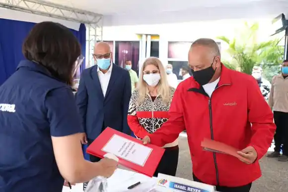 Rodríguez y Cabello inscriben candidatos del Psuv y Polo Patriótico, rumbo al 6D