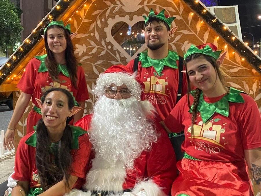 El espíritu navideño llenó el centro de Rafaela con una jornada mágica para toda la familia