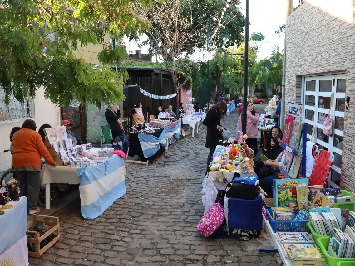 Vuelve la Feria Pasaje Azotea: una propuesta con emprendedores, artesanos y artistas