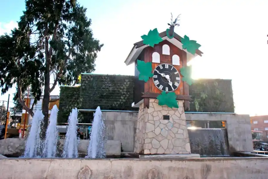 Carlos Paz lanzará su temporada con un show gratuito de Los Caligaris