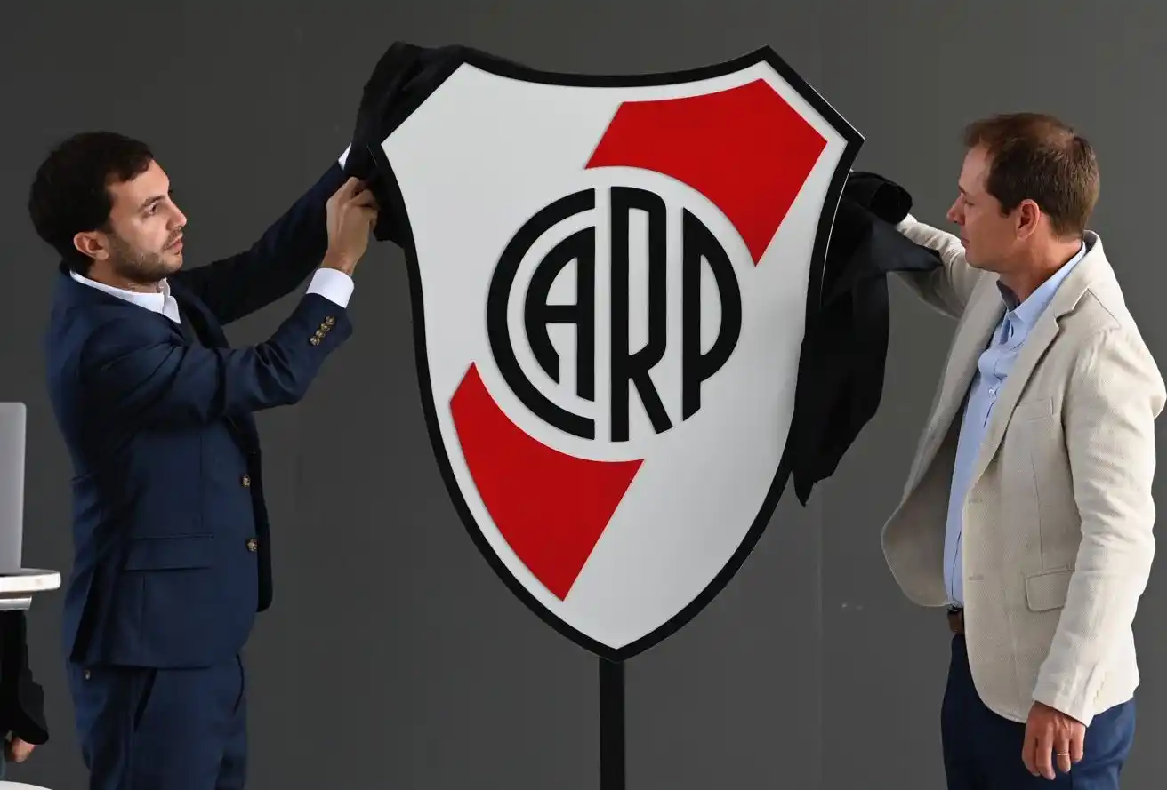 El nuevo escudo del club de Núñez.