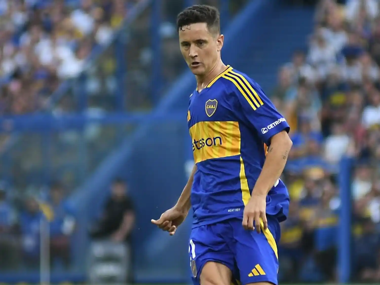 Ander Herrera abandonó la cancha lesionado.