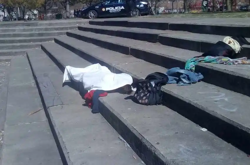Murió una mujer en situación de calle en 27 de febrero y Laprida