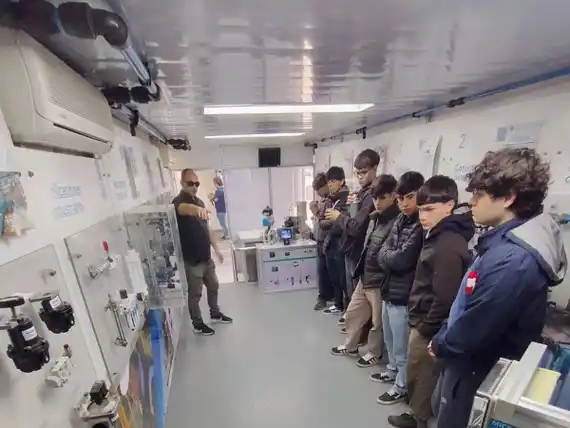 Estudiantes de la Escuela Técnica Nº1 fortalecen su formación con una capacitación en el Grupo MICRO