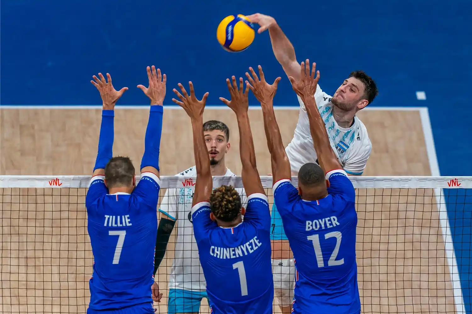Argentina logró un triunfo enorme ante Francia por la VNL