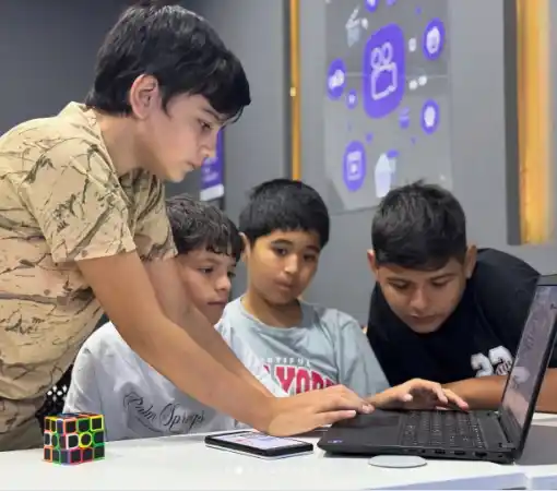 Impulsan un taller gratuito para que jóvenes entrerrianos aprendan a crear videojuegos gratis