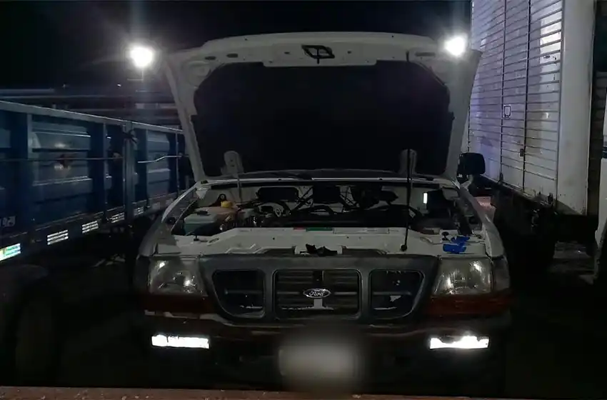 Quiso robar la batería de una camioneta ubicada en un puesto del Mercado de Frutas