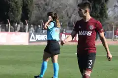 Santamarina refuerza la izquierda de su defensa