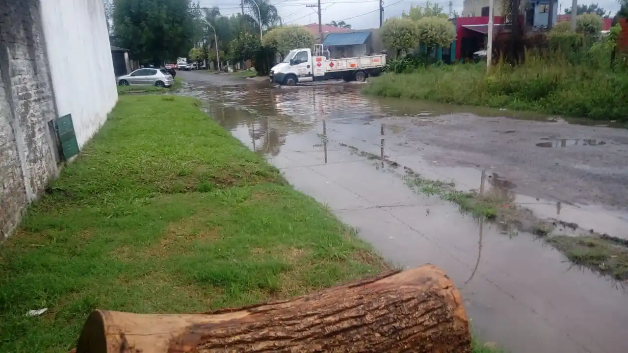 Almafuerte y French: “Todo inundado, un desastre”