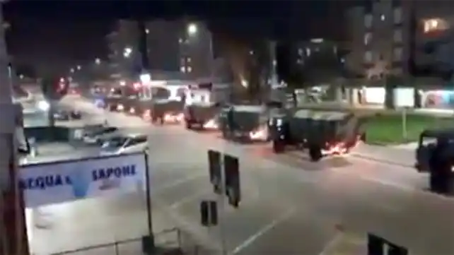 La caravana de camiones que traslada a los muertos del coronavirus en Italia