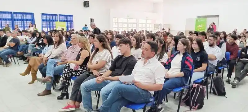 Primeras Jornadas para la prevención
de consumos digitales y apuestas ilegales