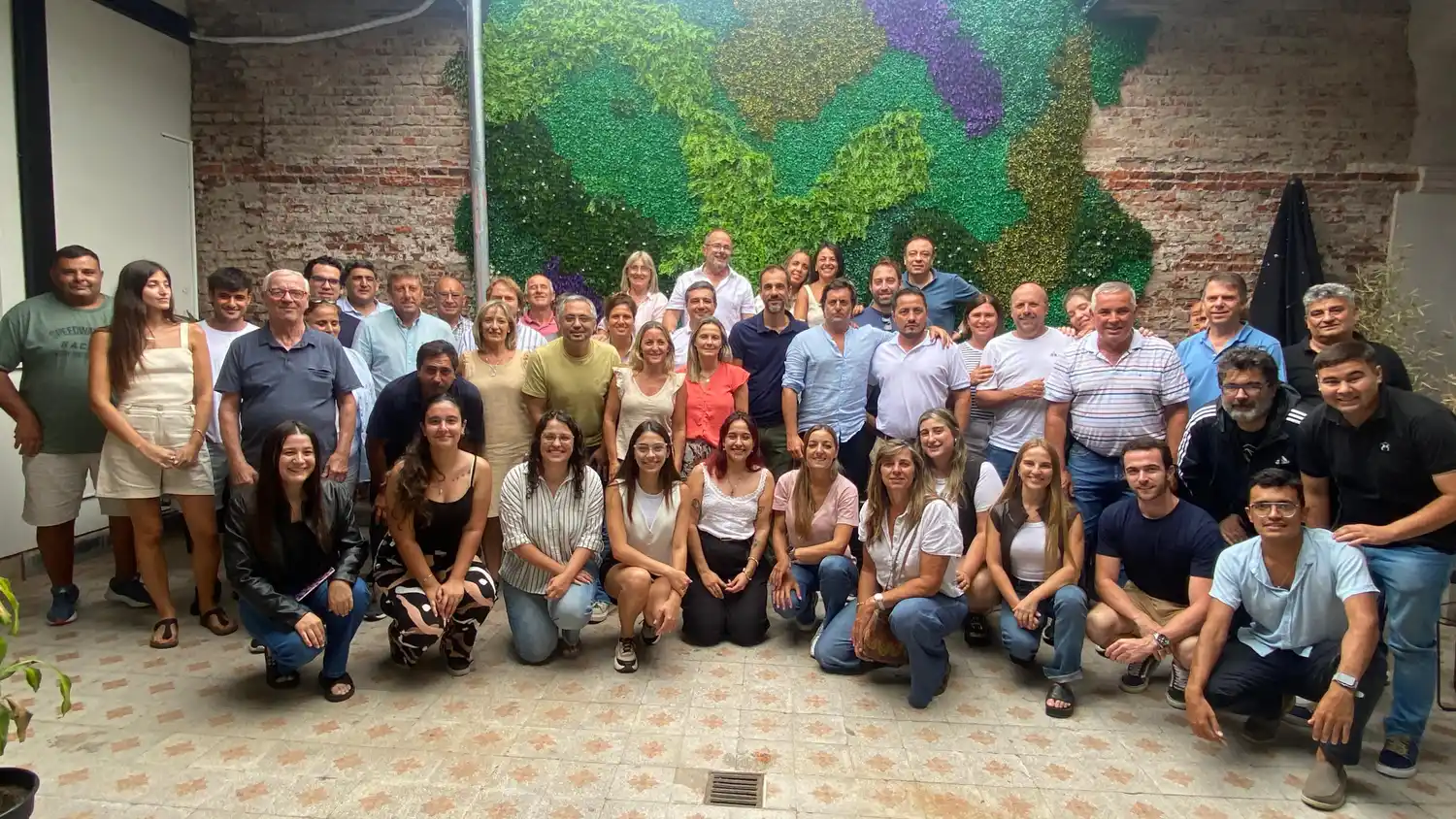 El PRO se reunió en la cuarta sección