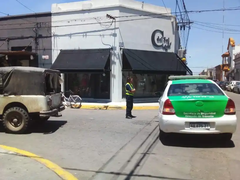 Vehículo sufrió un desperfecto mecánico e Inspección cortó la calle