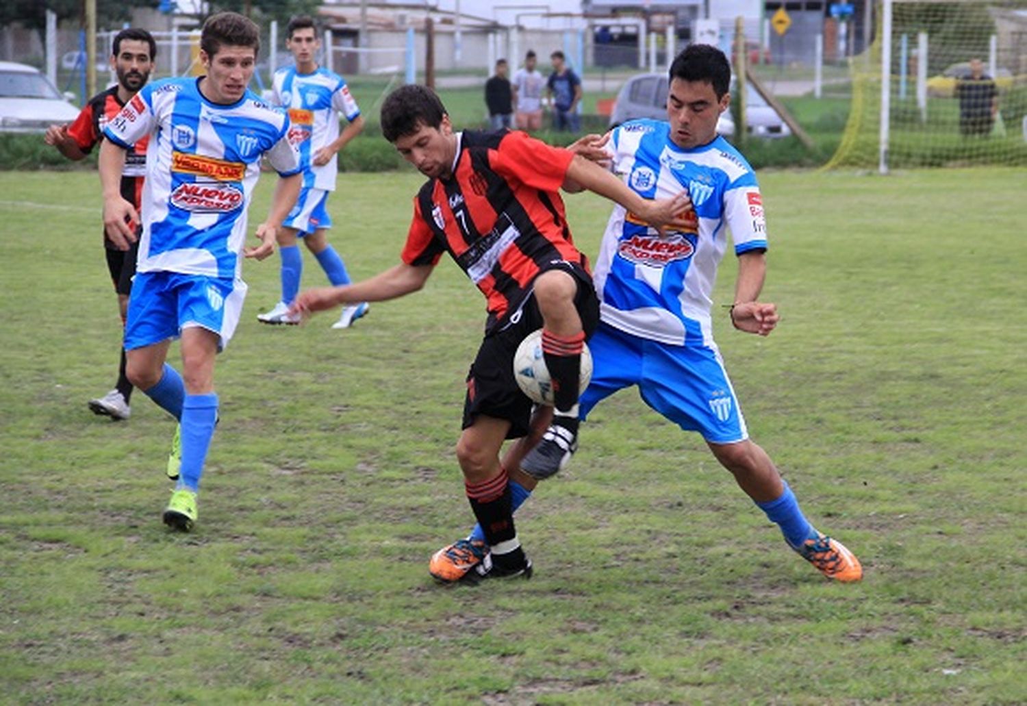 Se juega la fecha en las divisionales A y B: canchas y horarios