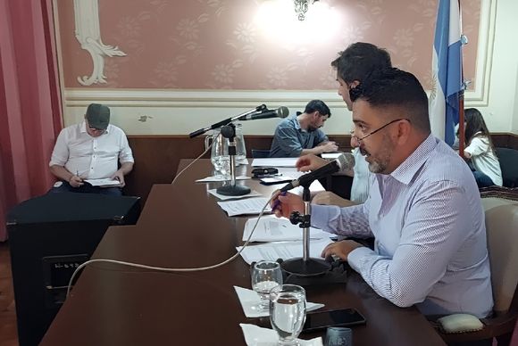 Por el paro general, el Concejo decidió pasar la sesión para el viernes