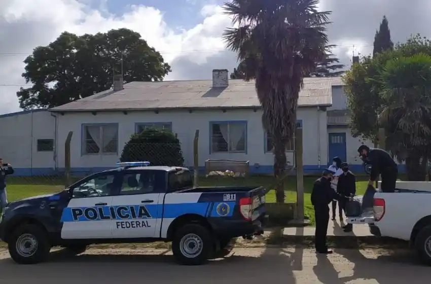 La Policía Federal de Tandil realizó donaciones a una escuela
