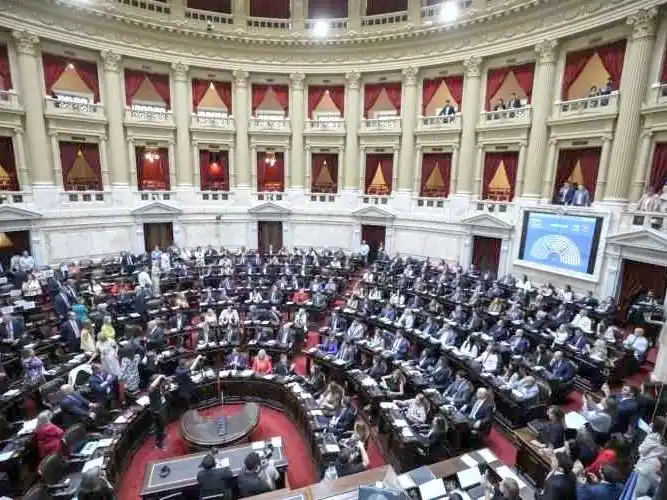 Diputados convocó a la sesión para debatir
la Reforma Laboral este jueves desde las 14