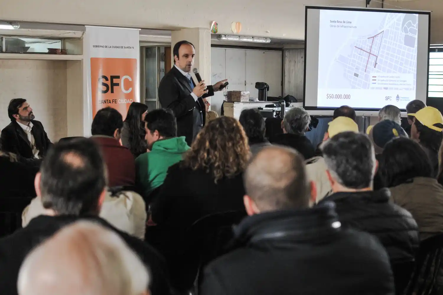 Corral anunció millonaria inversión en obras para el oeste de la ciudad