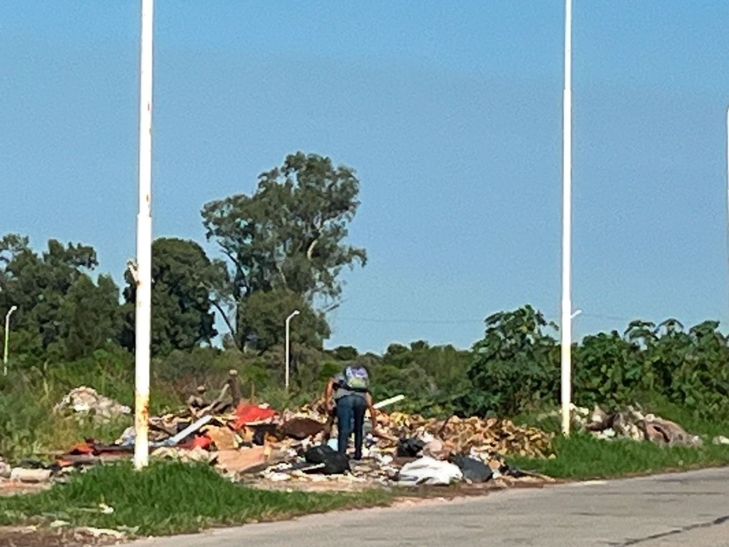 Preocupa el crecimiento del basural en calle Ireneo Faccioli